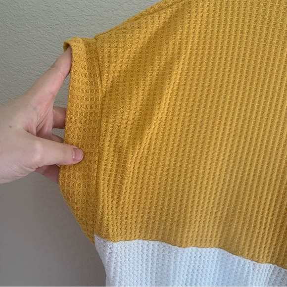 Umgee USA Pullover Tie Waist Waffle Knit Top Womens L Short Sleeve V Neck - Picture 7 of 10